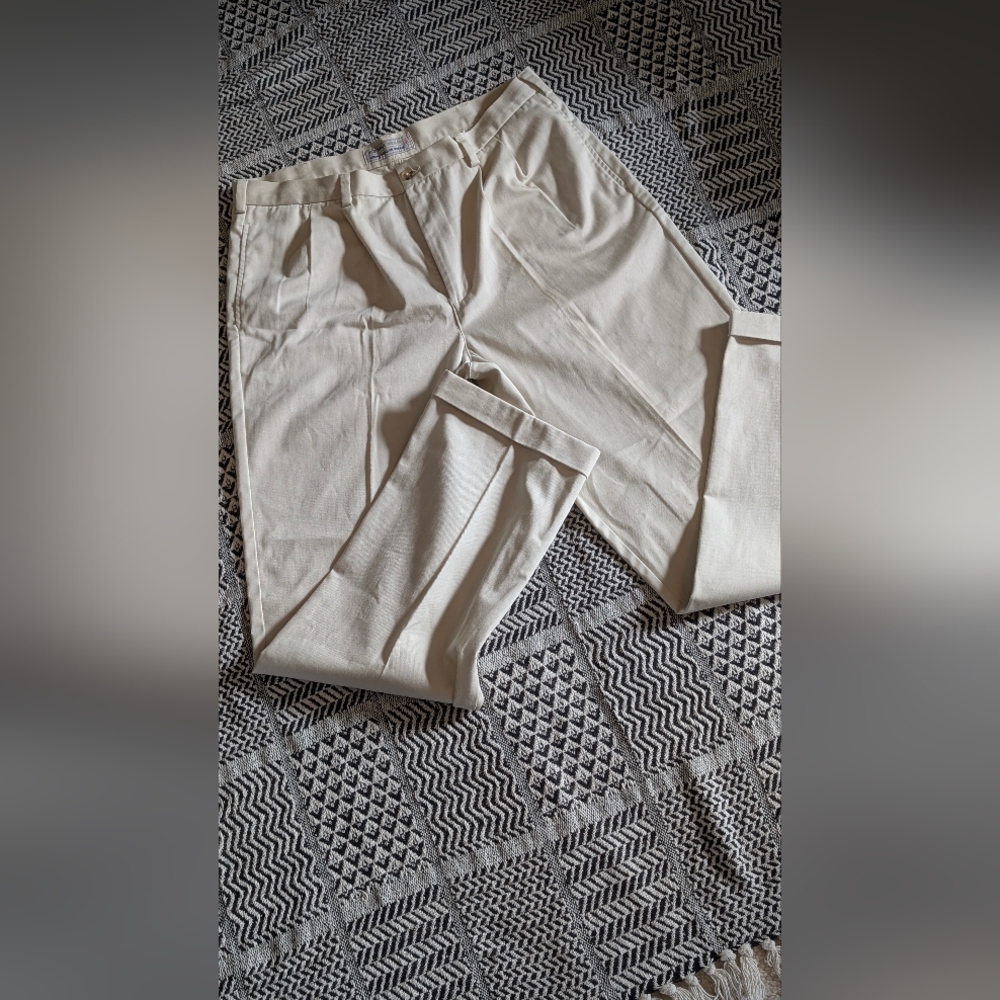 Old Navy Cream Chinos